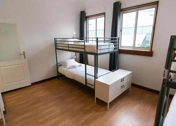 Change The World - - Santa Catarina Hostel Porto