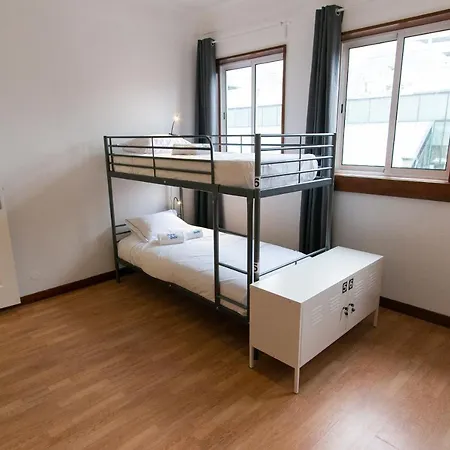 Change The World - - Santa Catarina Hostel Porto